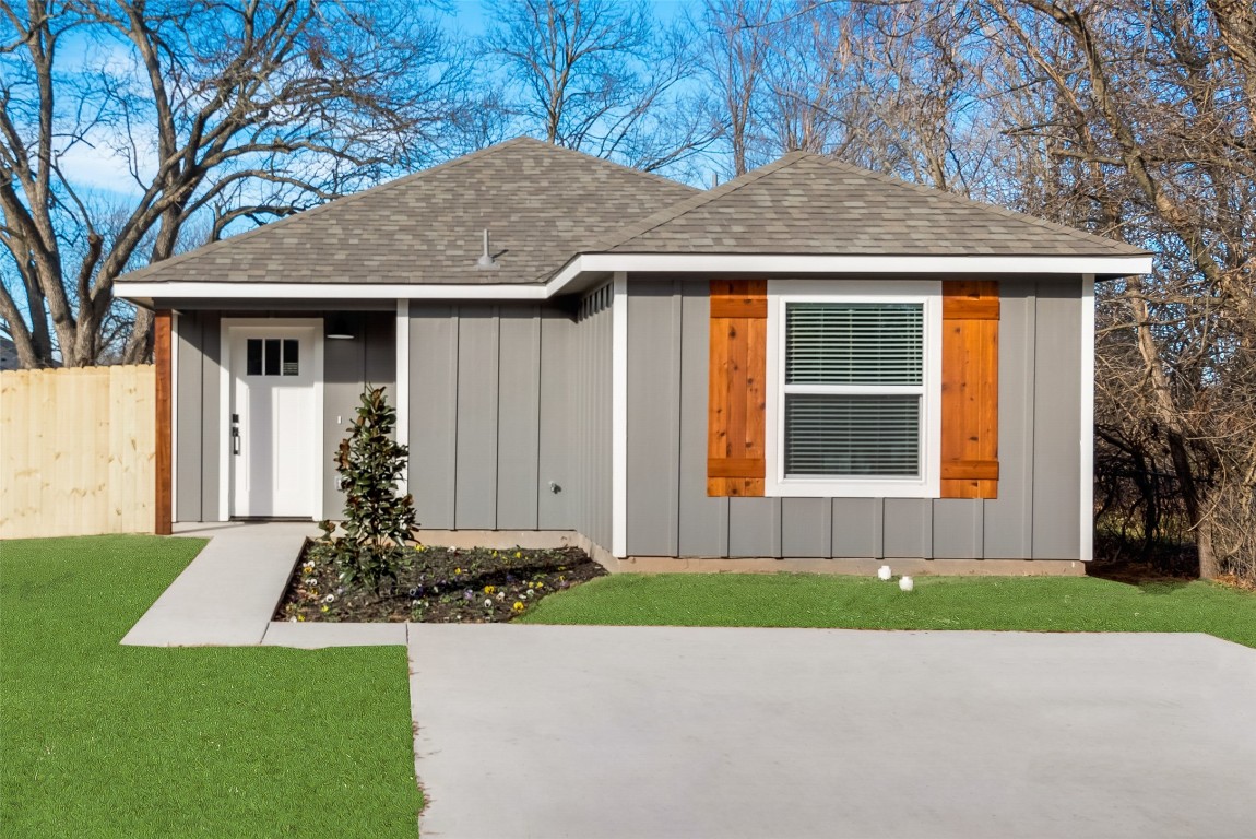1404 Maple Street Bonham TX 75418