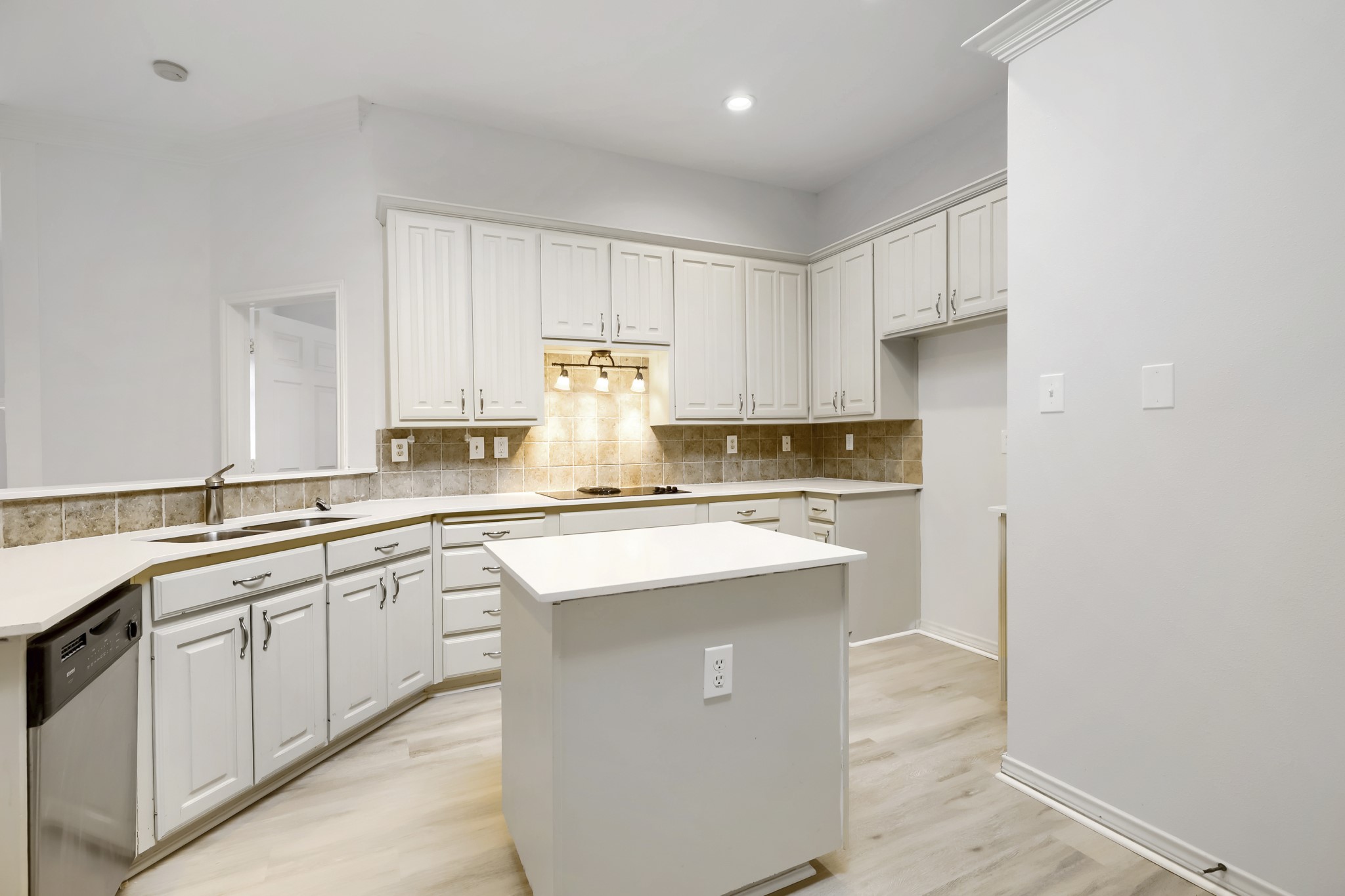 8622 Forest Glen Drive Irving TX 75063