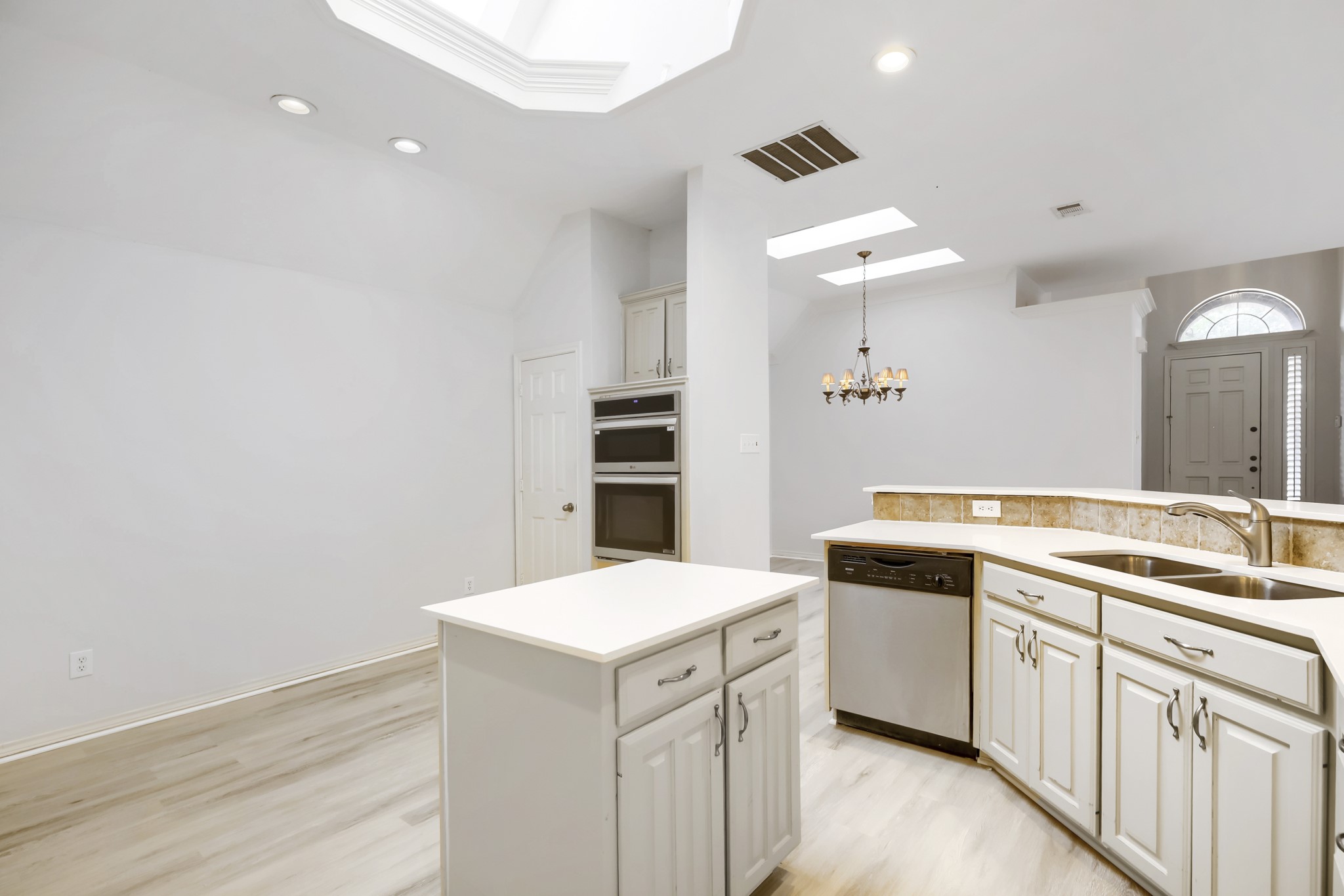 8622 Forest Glen Drive Irving TX 75063