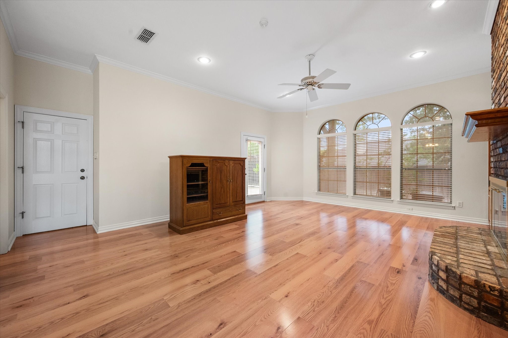 5200 Independence Avenue Arlington TX 76017