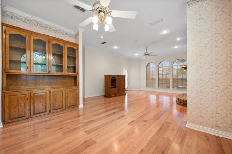 5200 Independence Avenue Arlington TX 76017