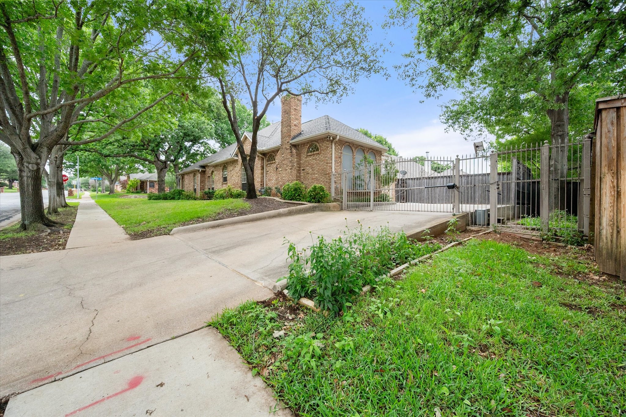 5200 Independence Avenue Arlington TX 76017