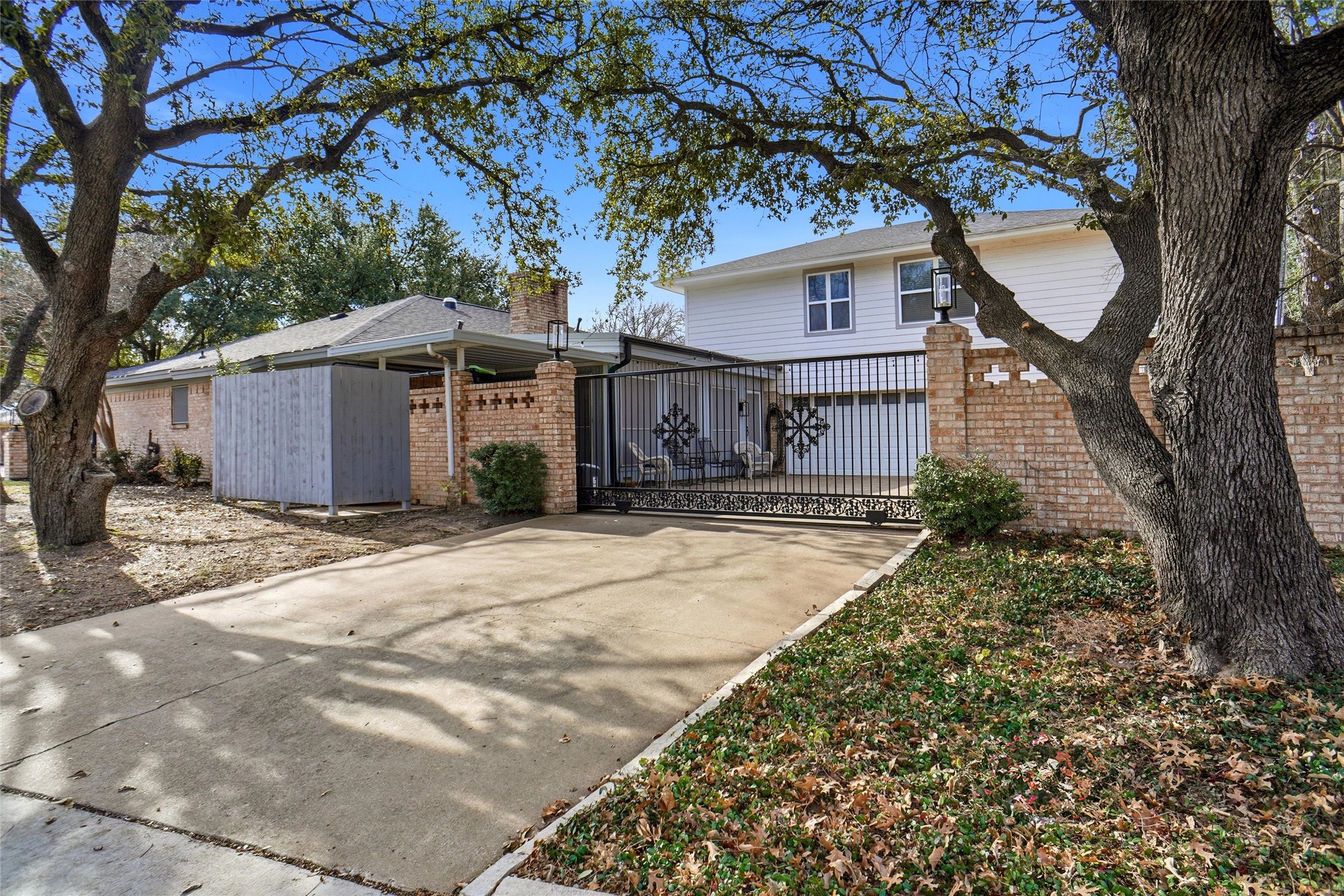 200 Hillview Drive Hurst TX 76054