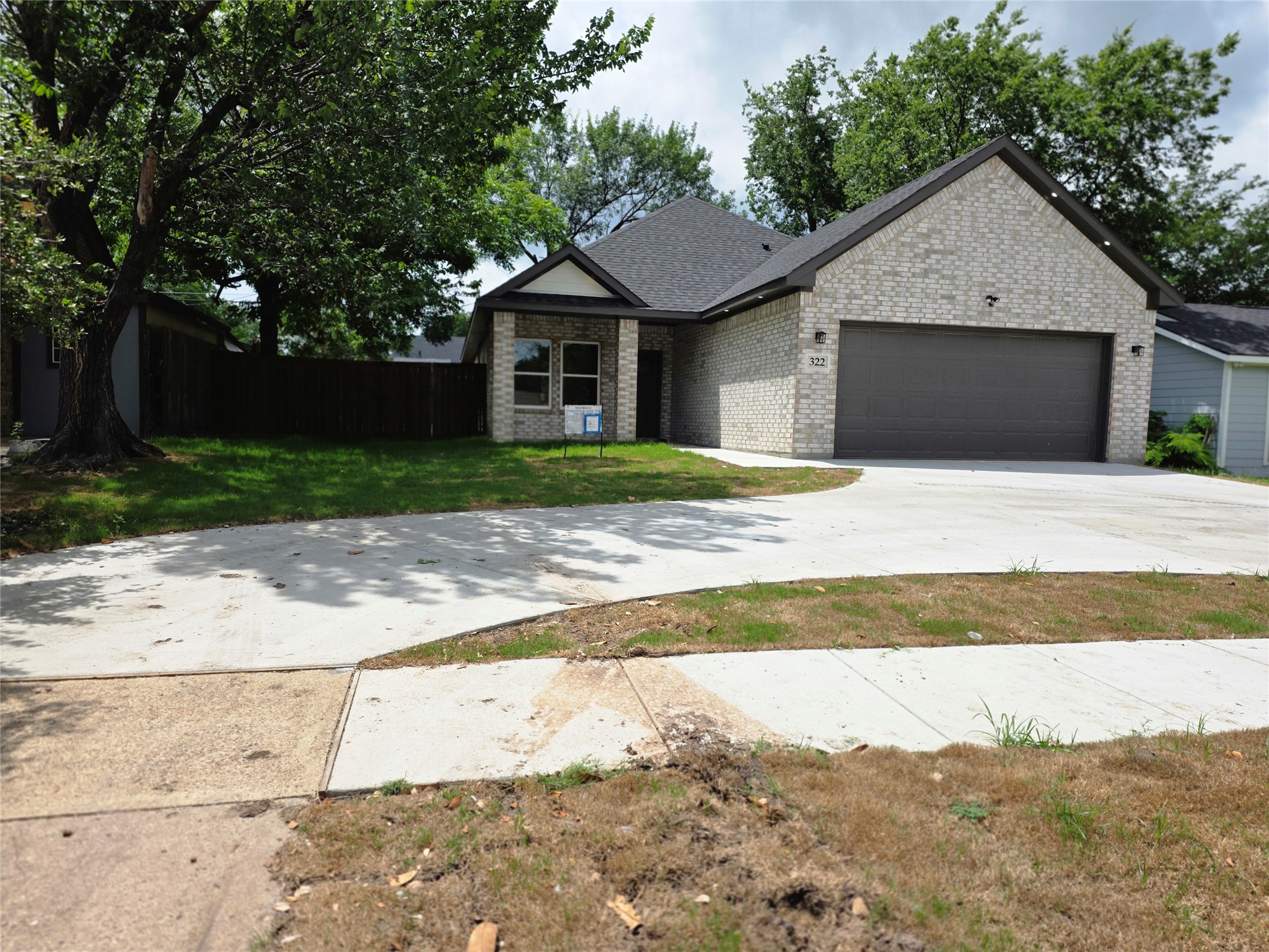 322 W Brownlee Avenue Dallas TX 75224