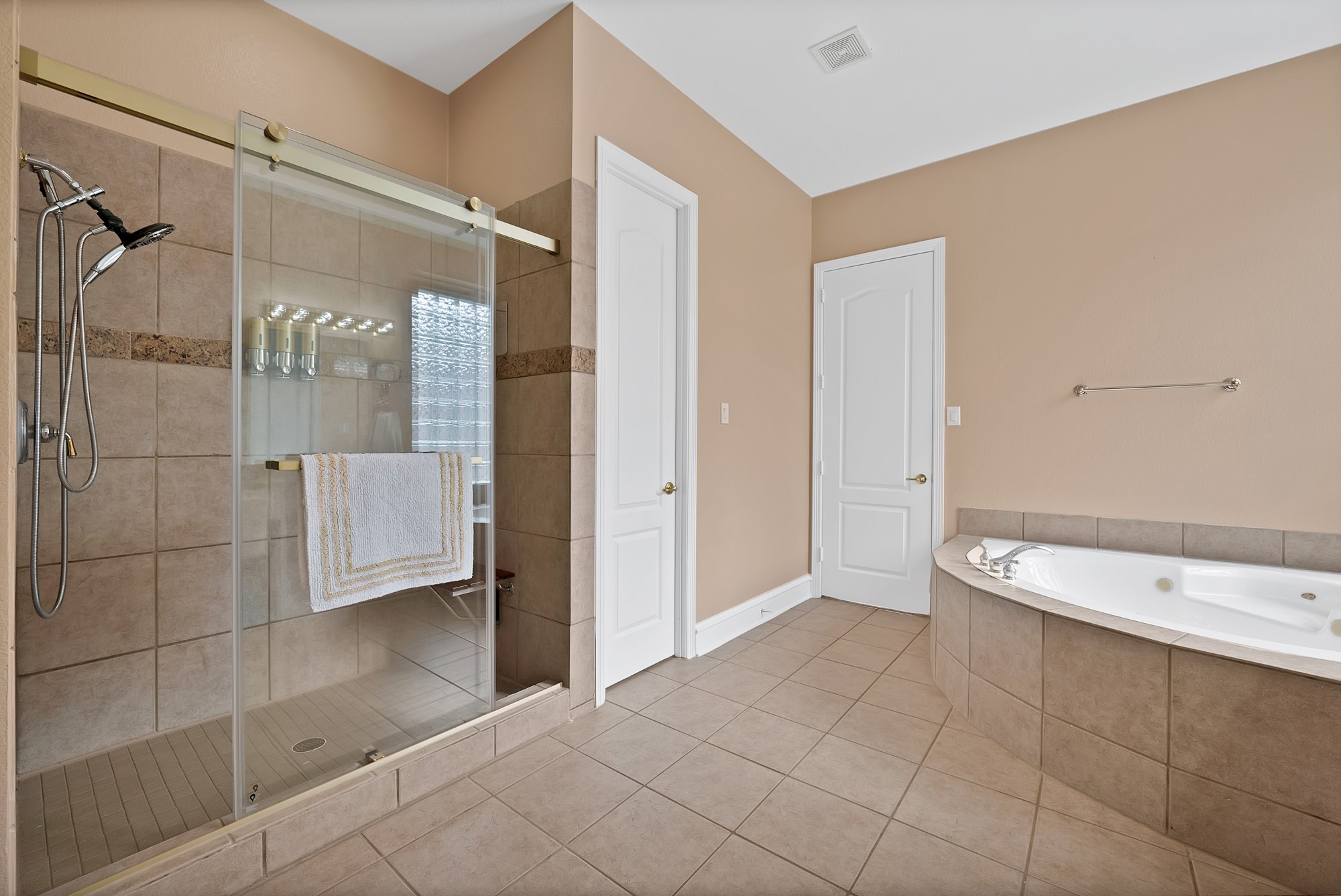 1529 Lost Trail Keller TX 76248