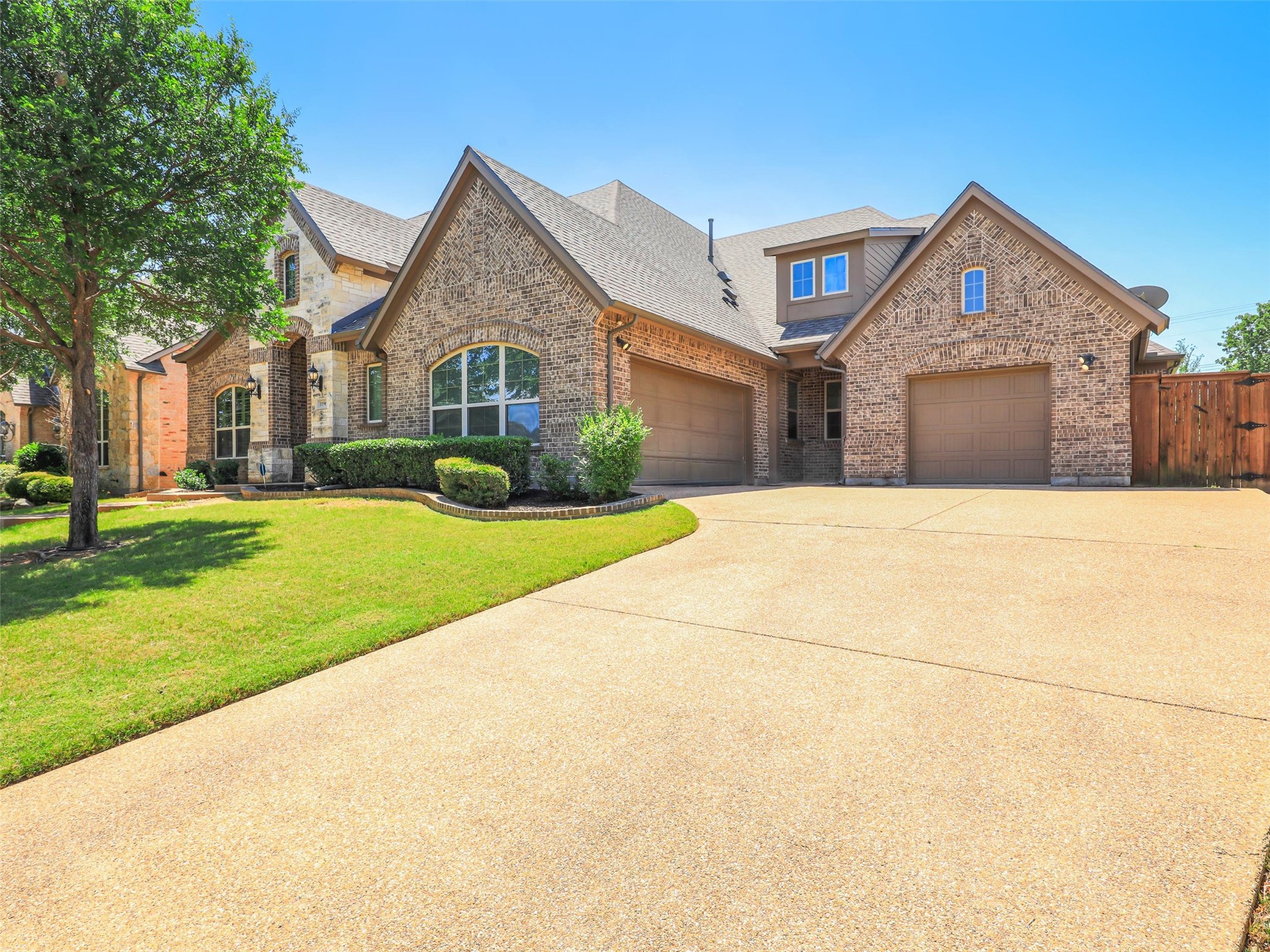 1196 Foster Street Lantana TX 76226