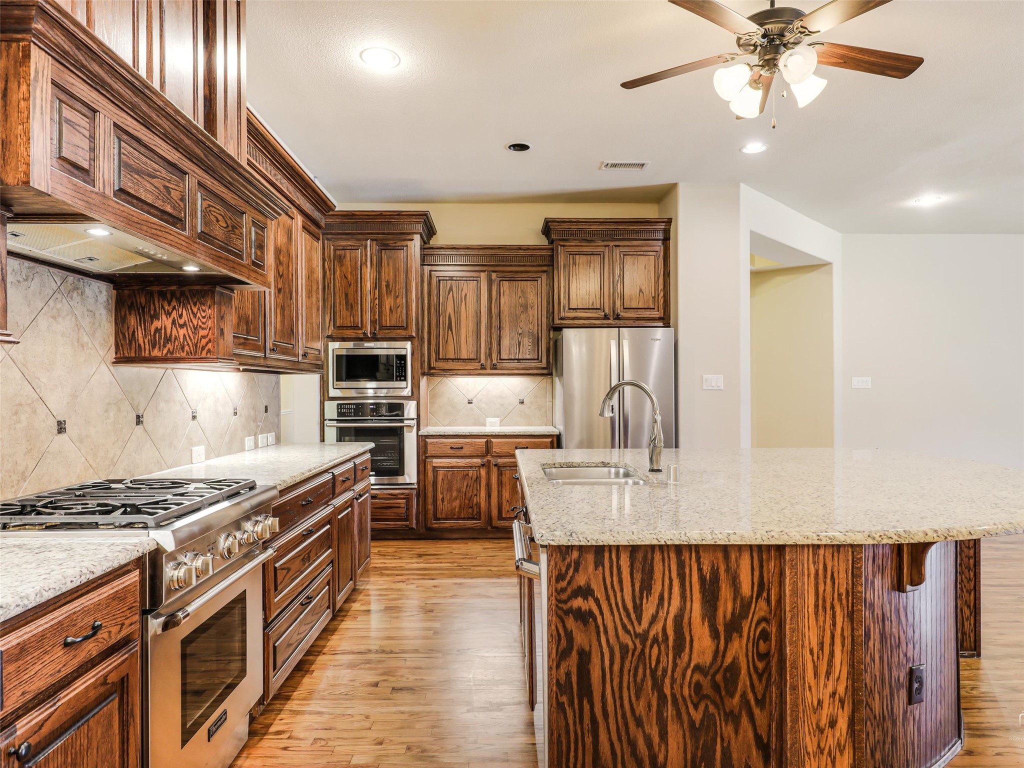 1196 Foster Street Lantana TX 76226