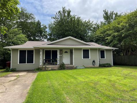 2000 Island Bayoo Bonham TX 75418