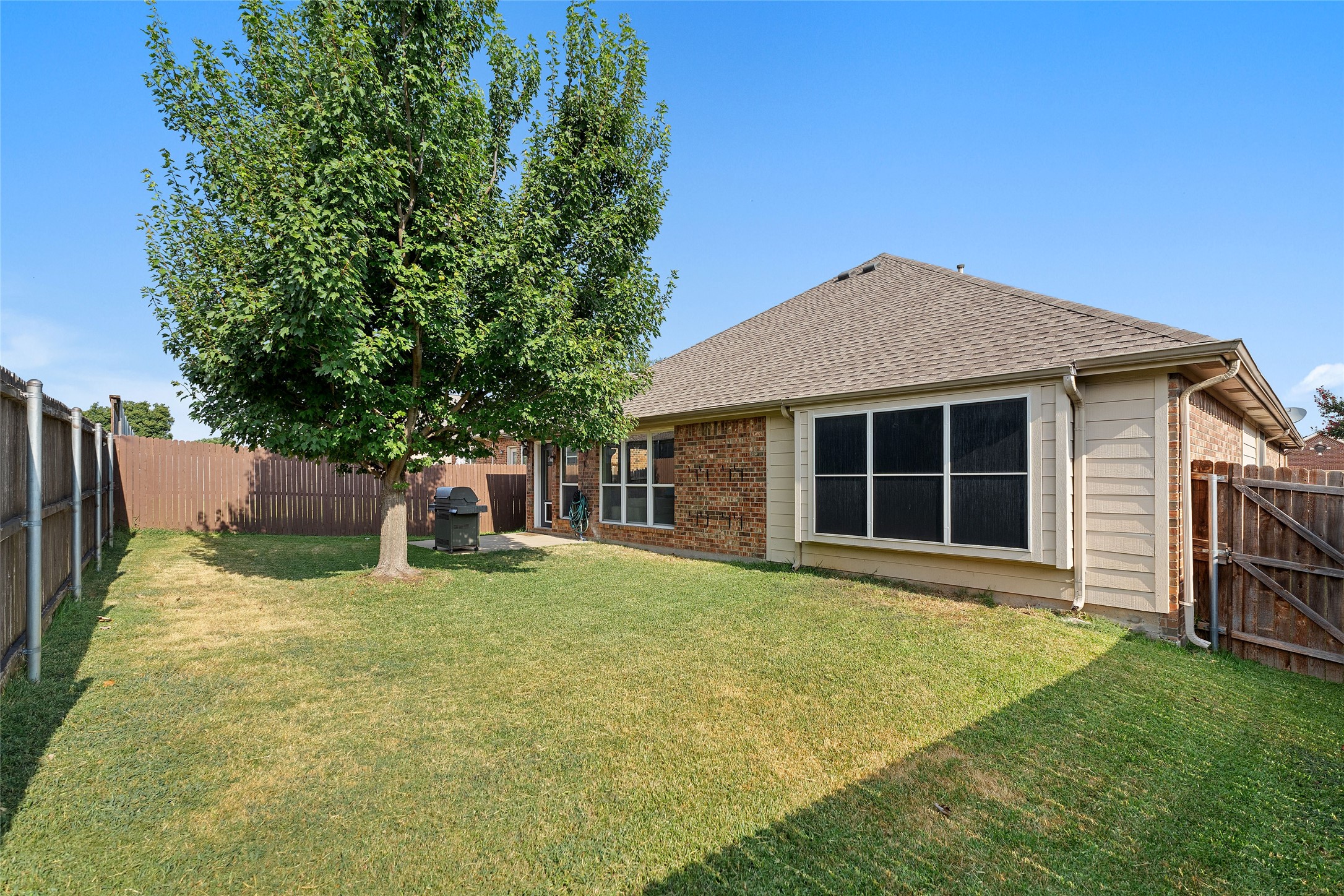 504 Grayson Lane Lake Dallas TX 75065