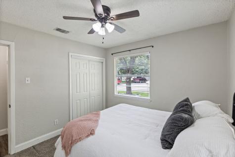 1613 Dale Place Irving TX 75061