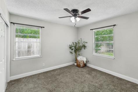 1613 Dale Place Irving TX 75061