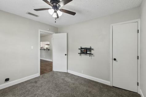 1613 Dale Place Irving TX 75061