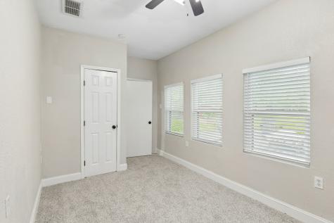 1613 Dale Place Irving TX 75061
