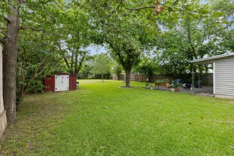1613 Dale Place Irving TX 75061