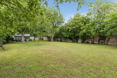 1613 Dale Place Irving TX 75061