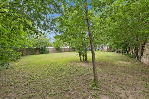 1613 Dale Place Irving TX 75061