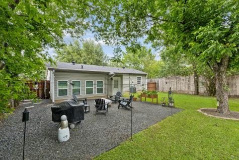 1613 Dale Place Irving TX 75061