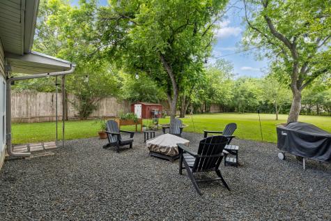 1613 Dale Place Irving TX 75061