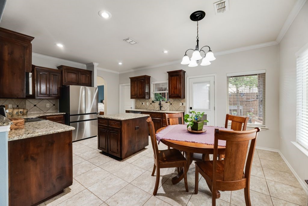 11021 Erinmoor Trail Fort Worth TX 76052