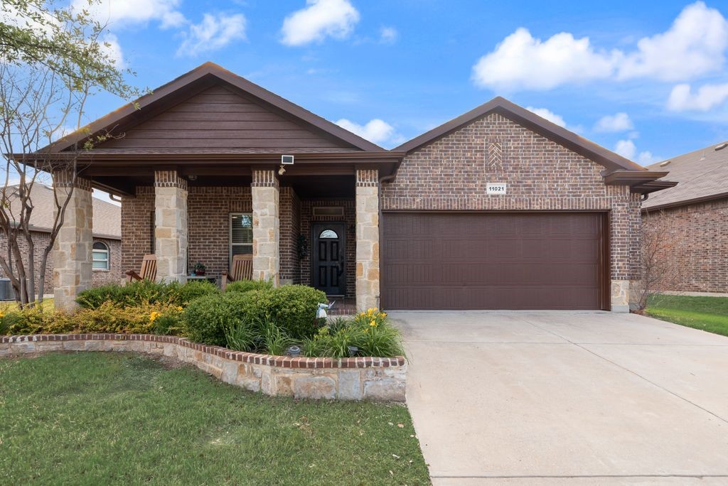 11021 Erinmoor Trail Fort Worth TX 76052