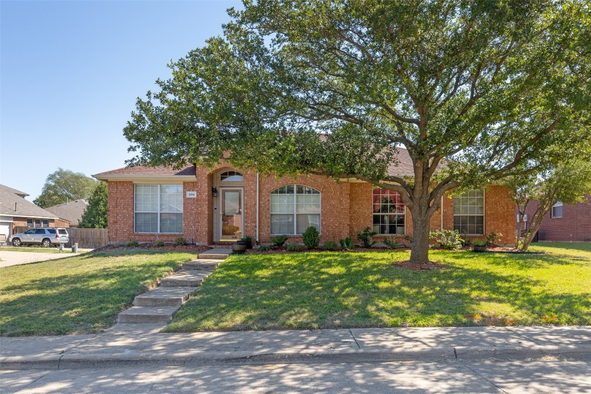 306 Buffalo Creek Drive Desoto TX 75115
