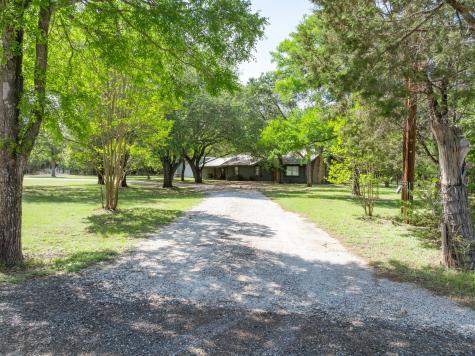 2731 Garrett Lane China Spring TX 76633