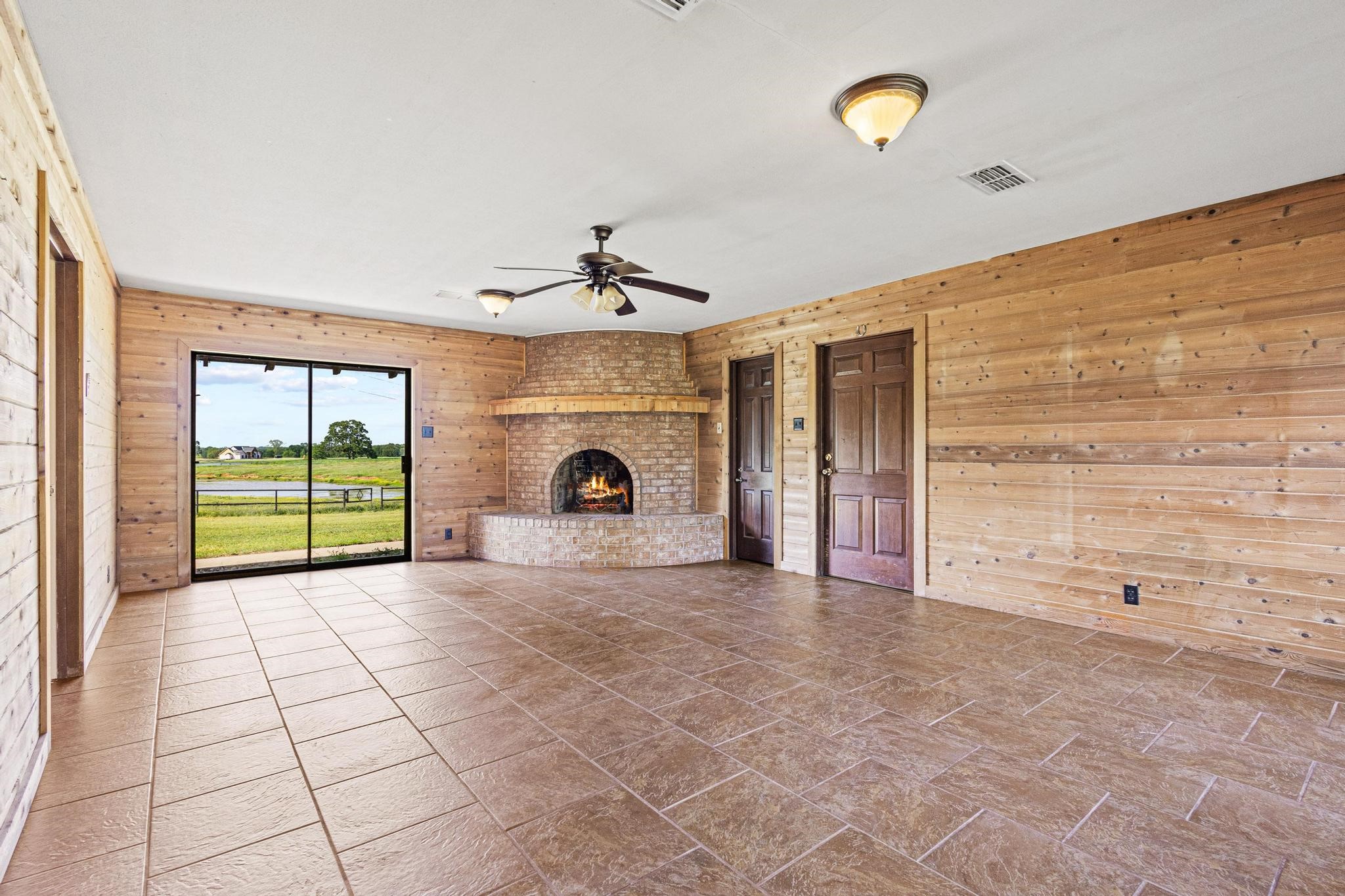 1203 County Road 3100 Clarksville TX 75426
