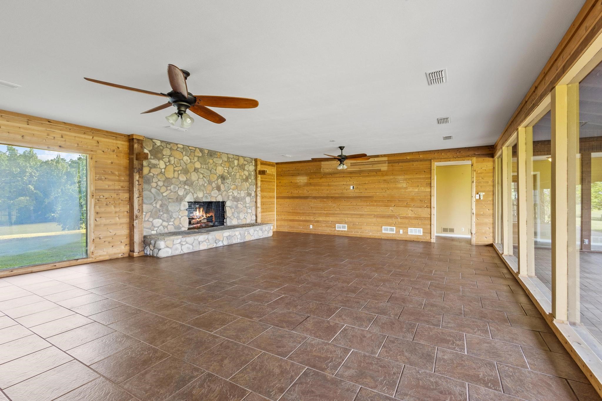 1203 County Road 3100 Clarksville TX 75426