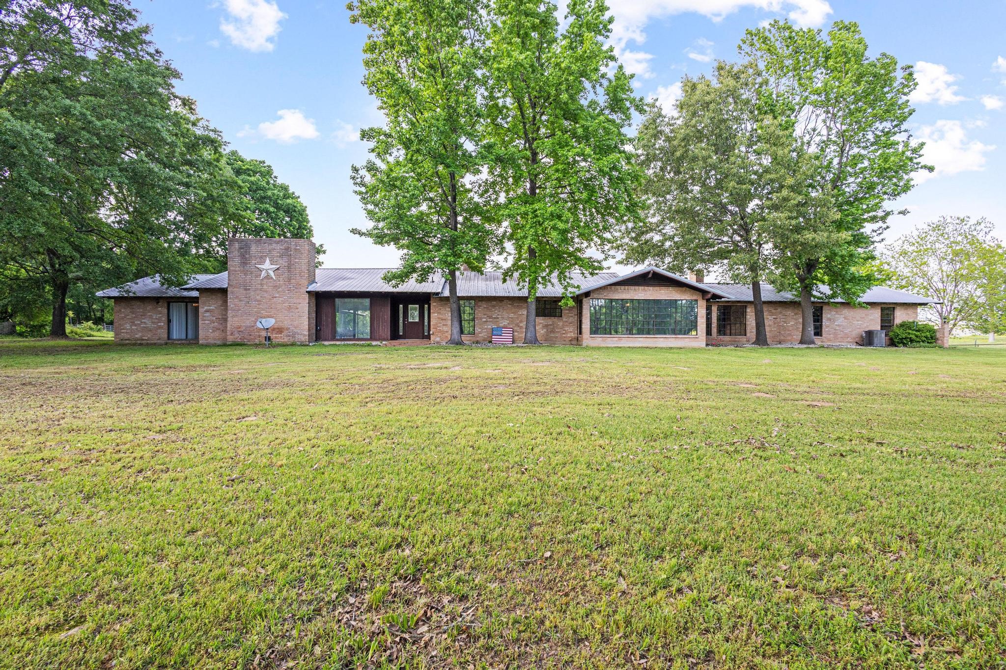 1203 County Road 3100 Clarksville TX 75426