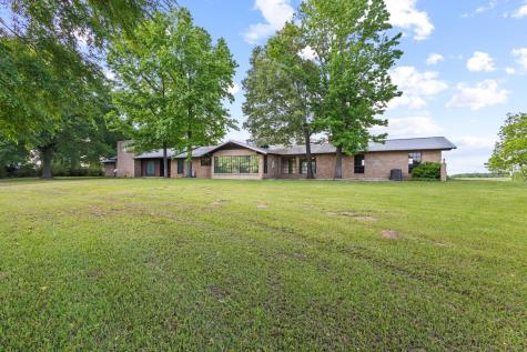 1203 County Road 3100 Clarksville TX 75426