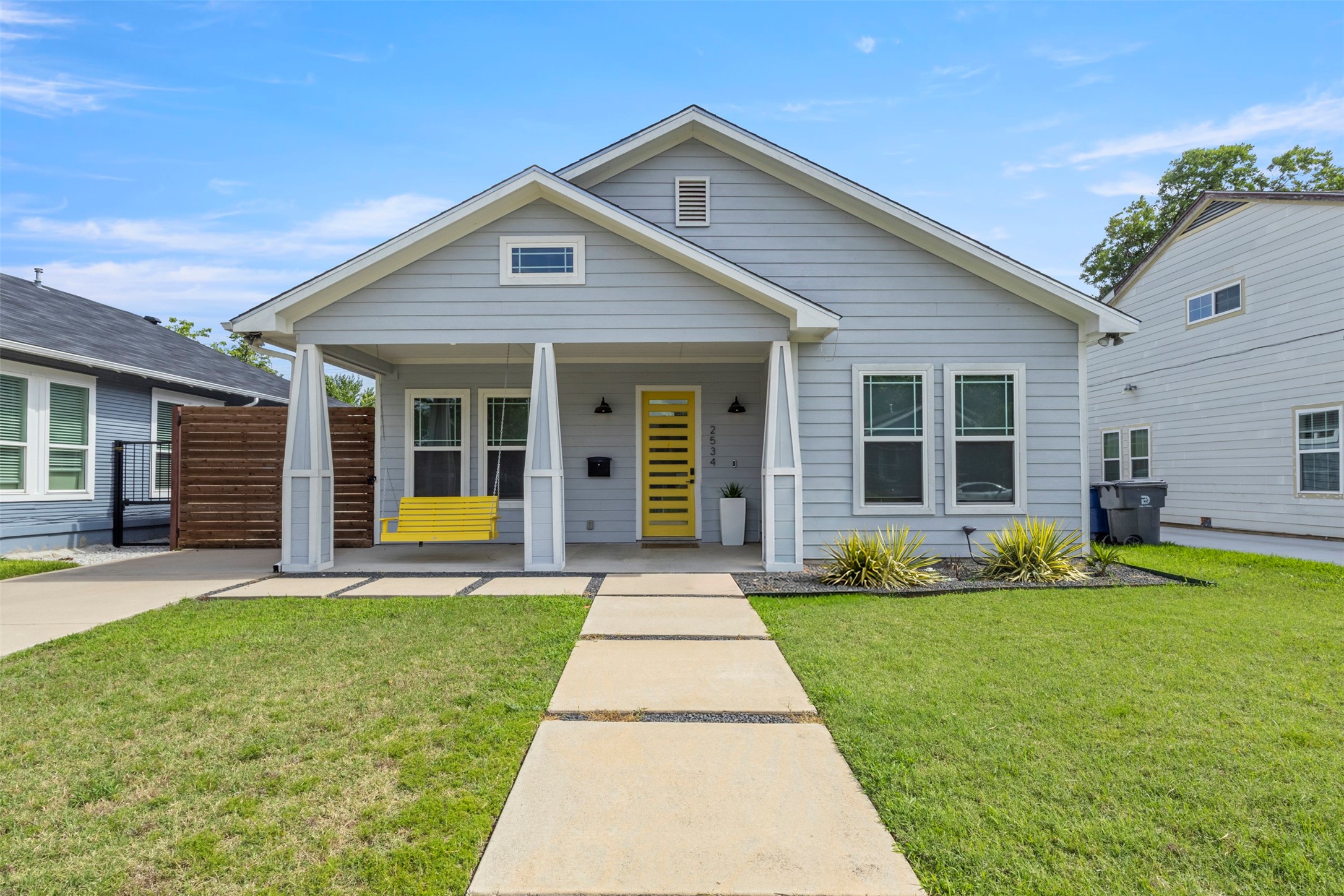 2534 Gladstone Drive Dallas TX 75211
