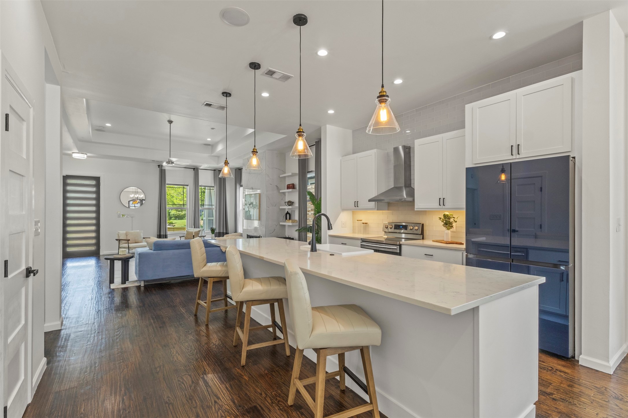 2534 Gladstone Drive Dallas TX 75211