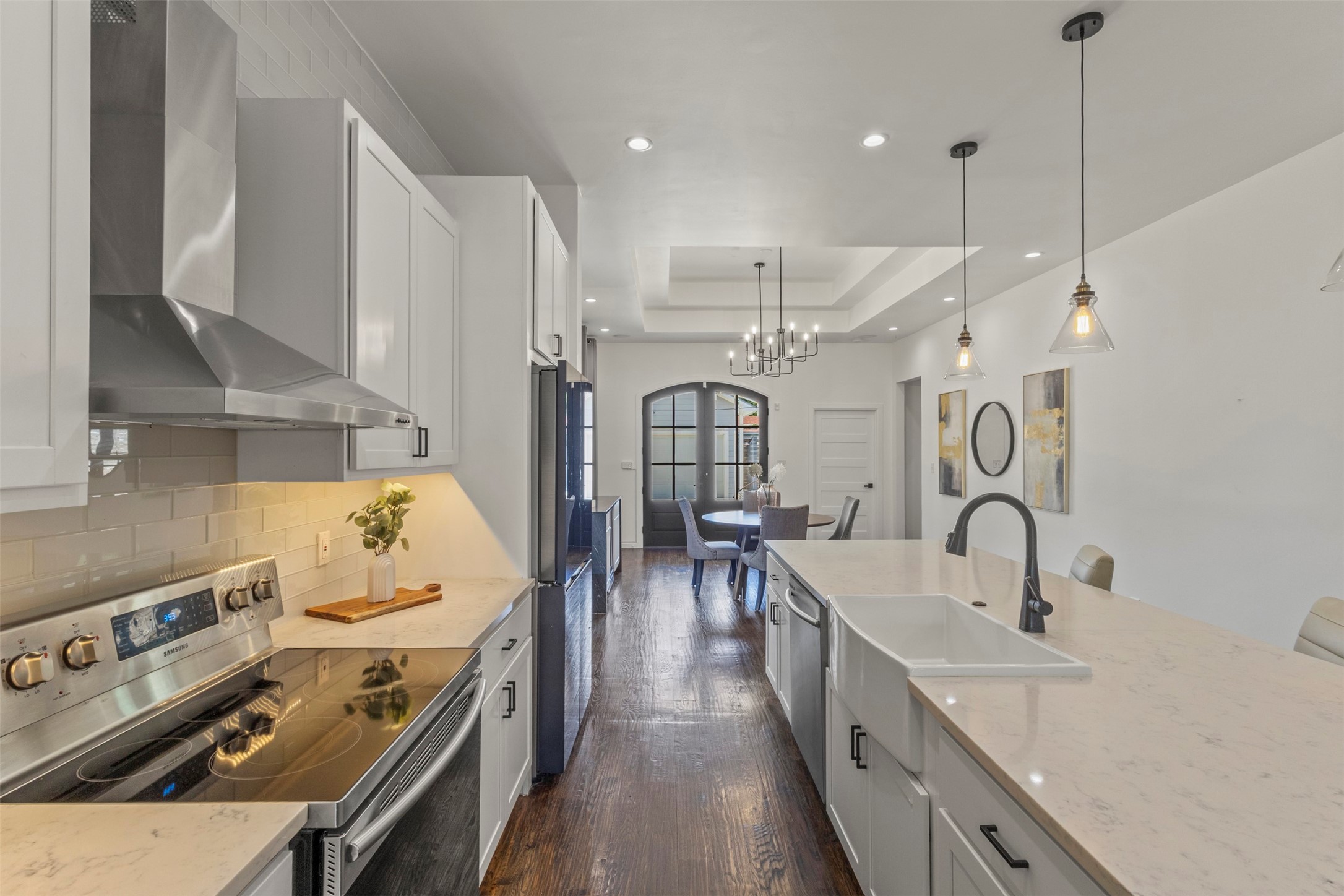 2534 Gladstone Drive Dallas TX 75211