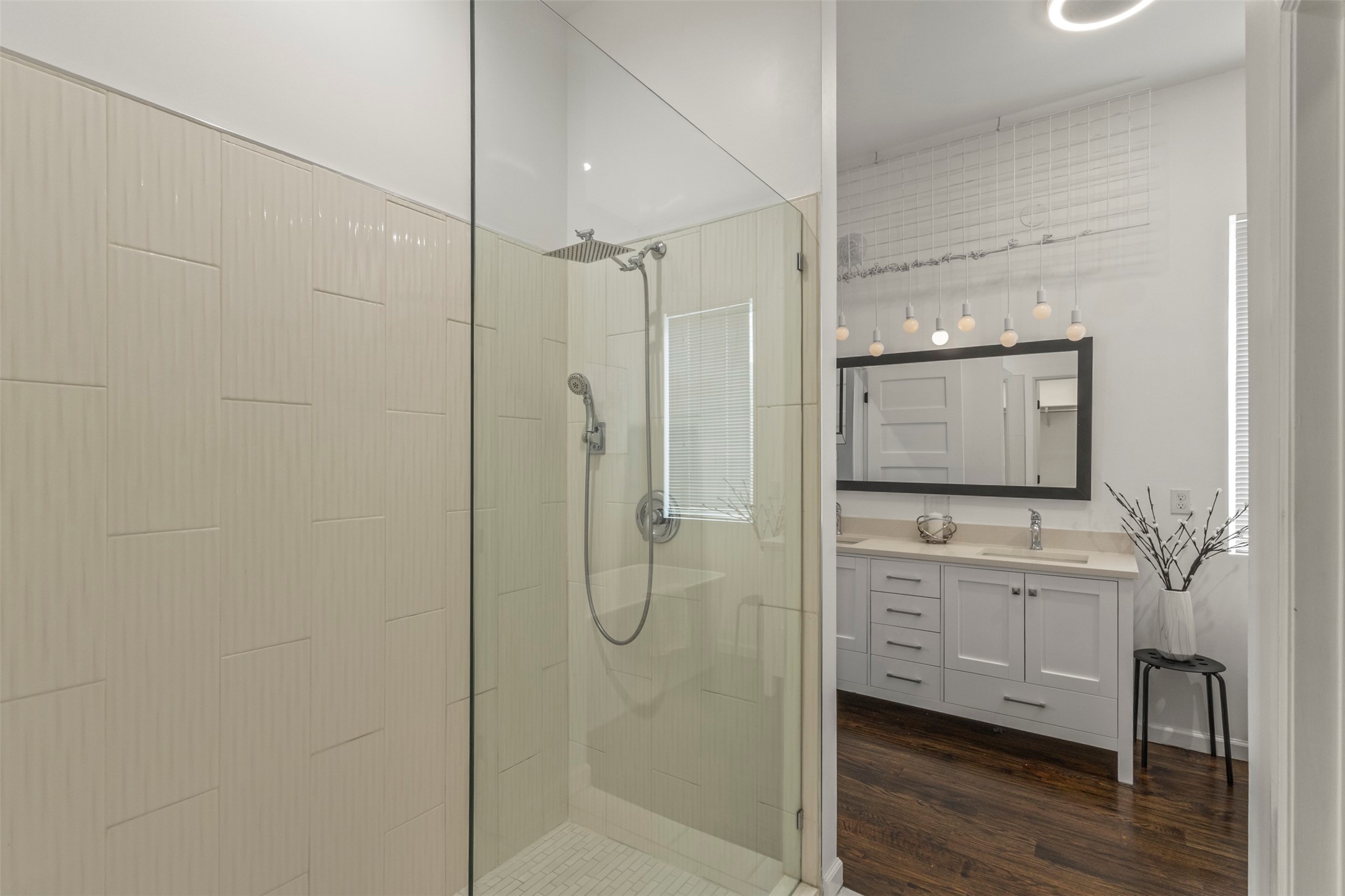 2534 Gladstone Drive Dallas TX 75211