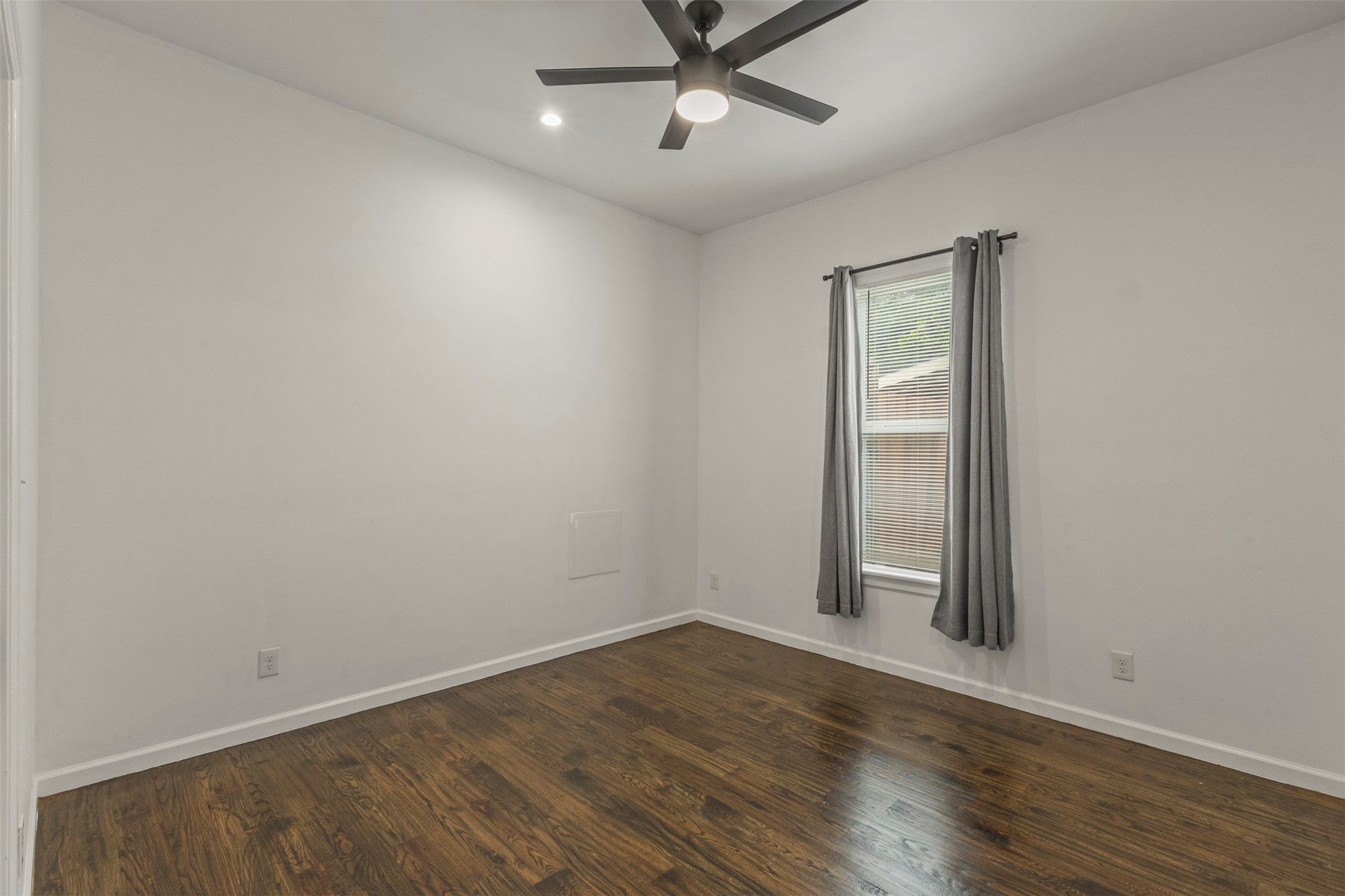 2534 Gladstone Drive Dallas TX 75211