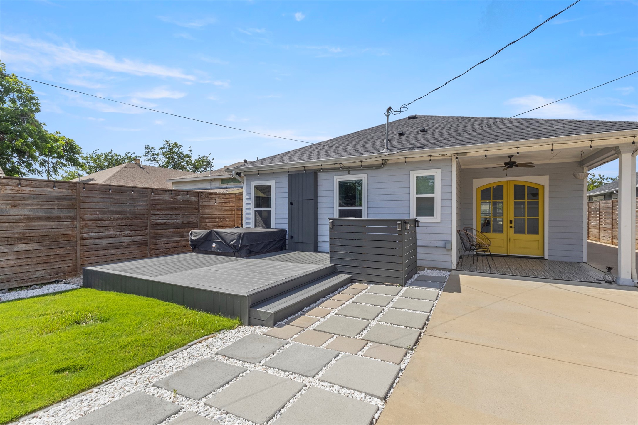 2534 Gladstone Drive Dallas TX 75211