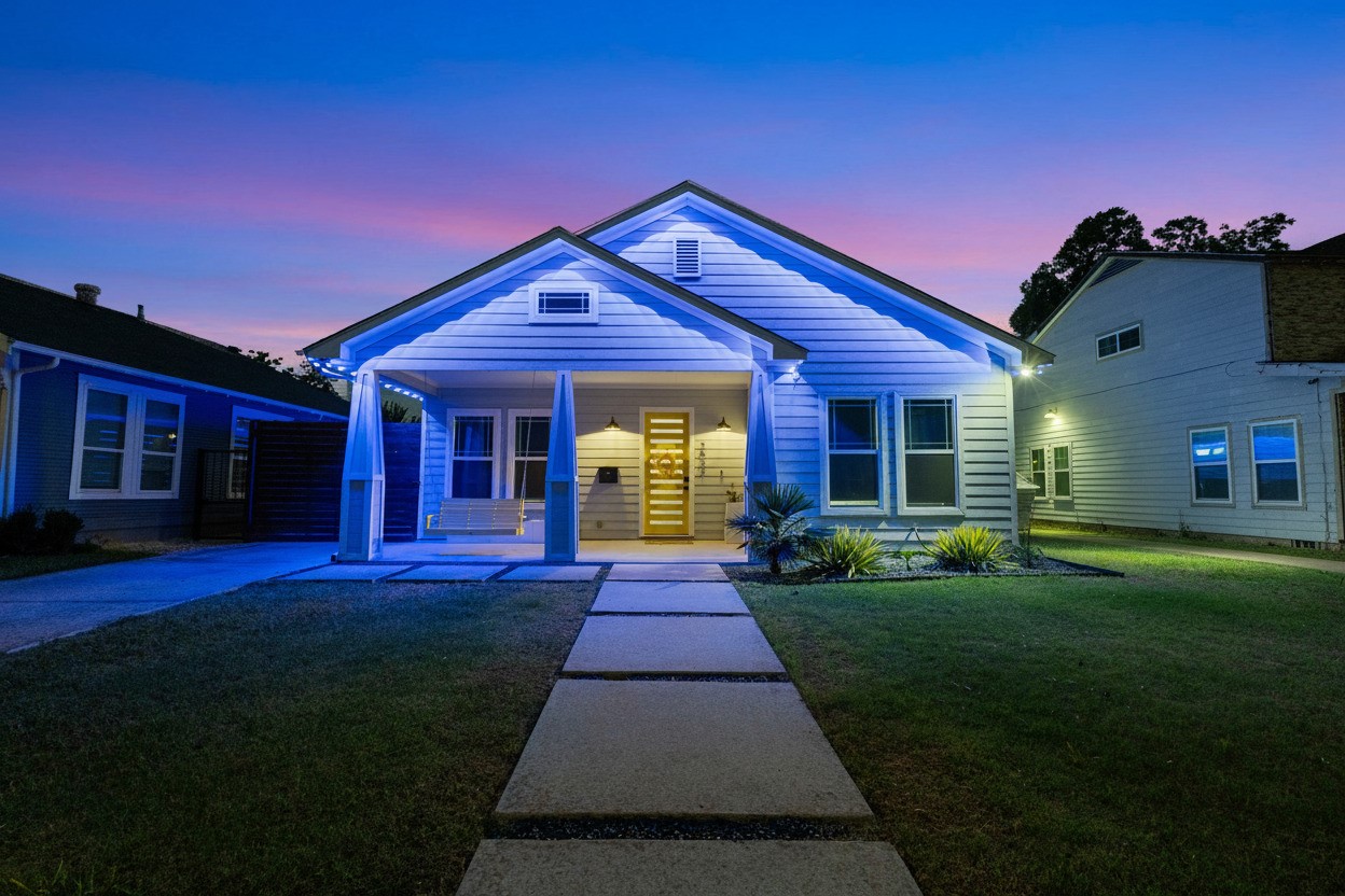 2534 Gladstone Drive Dallas TX 75211