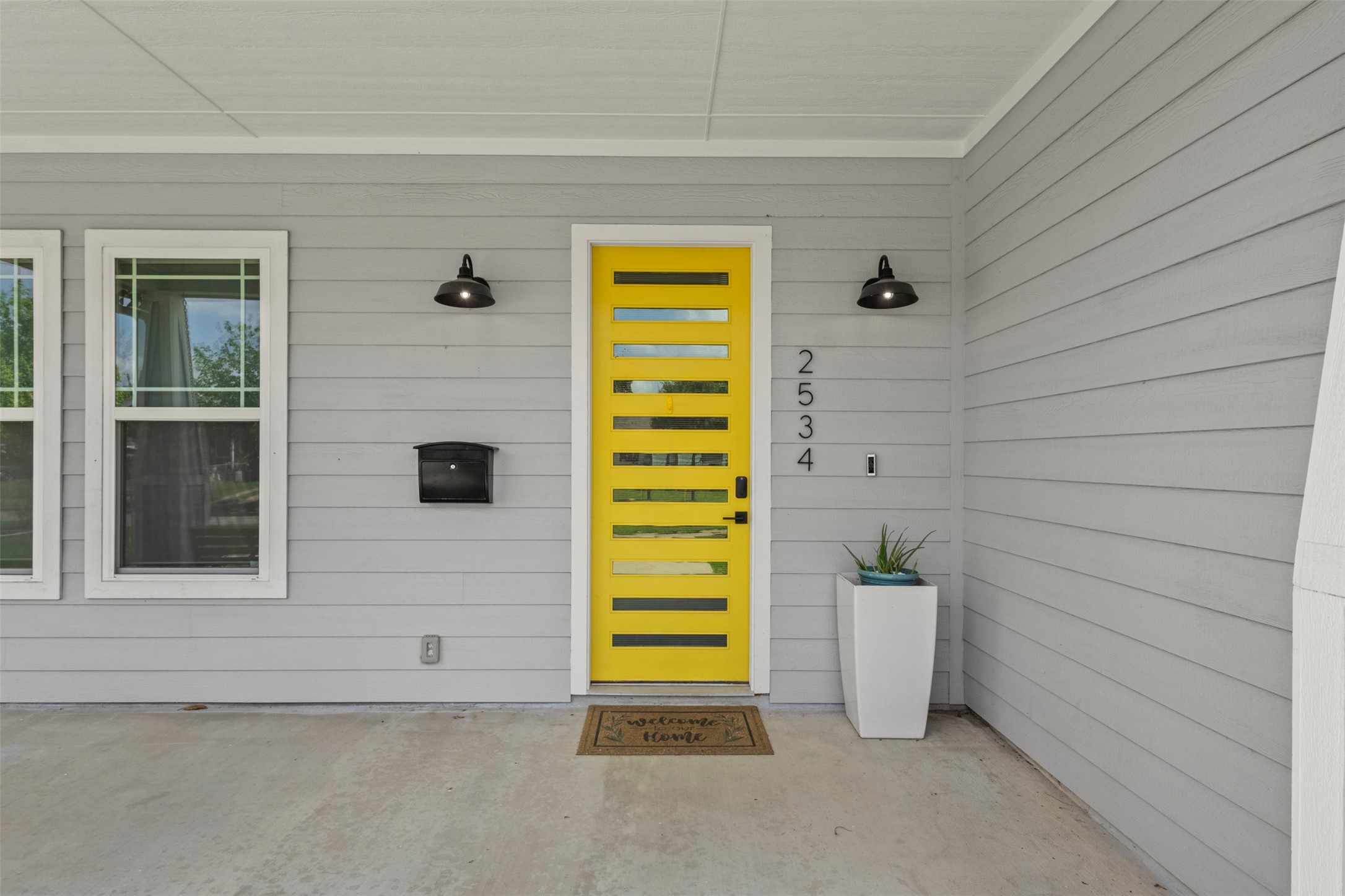 2534 Gladstone Drive Dallas TX 75211