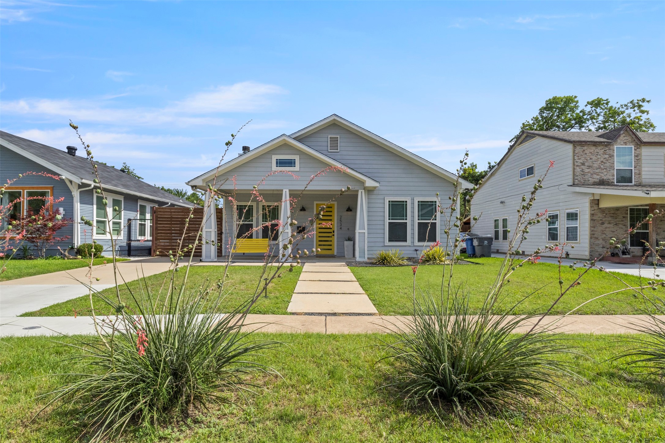 2534 Gladstone Drive Dallas TX 75211