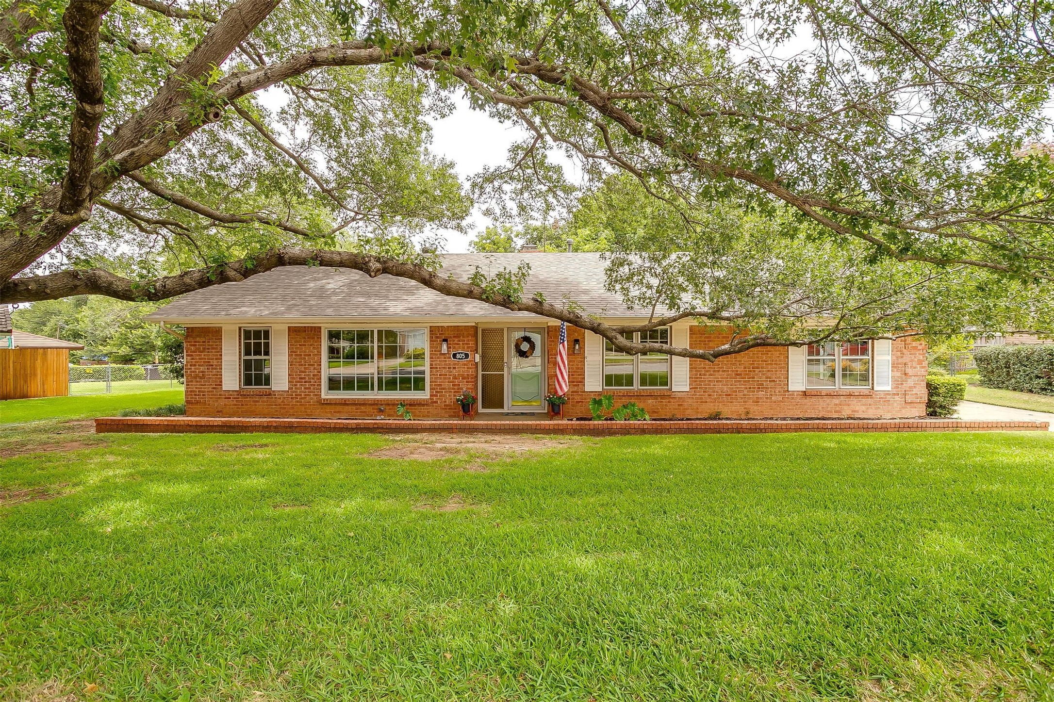 805 Lake Charles Avenue Fort Worth TX 76103