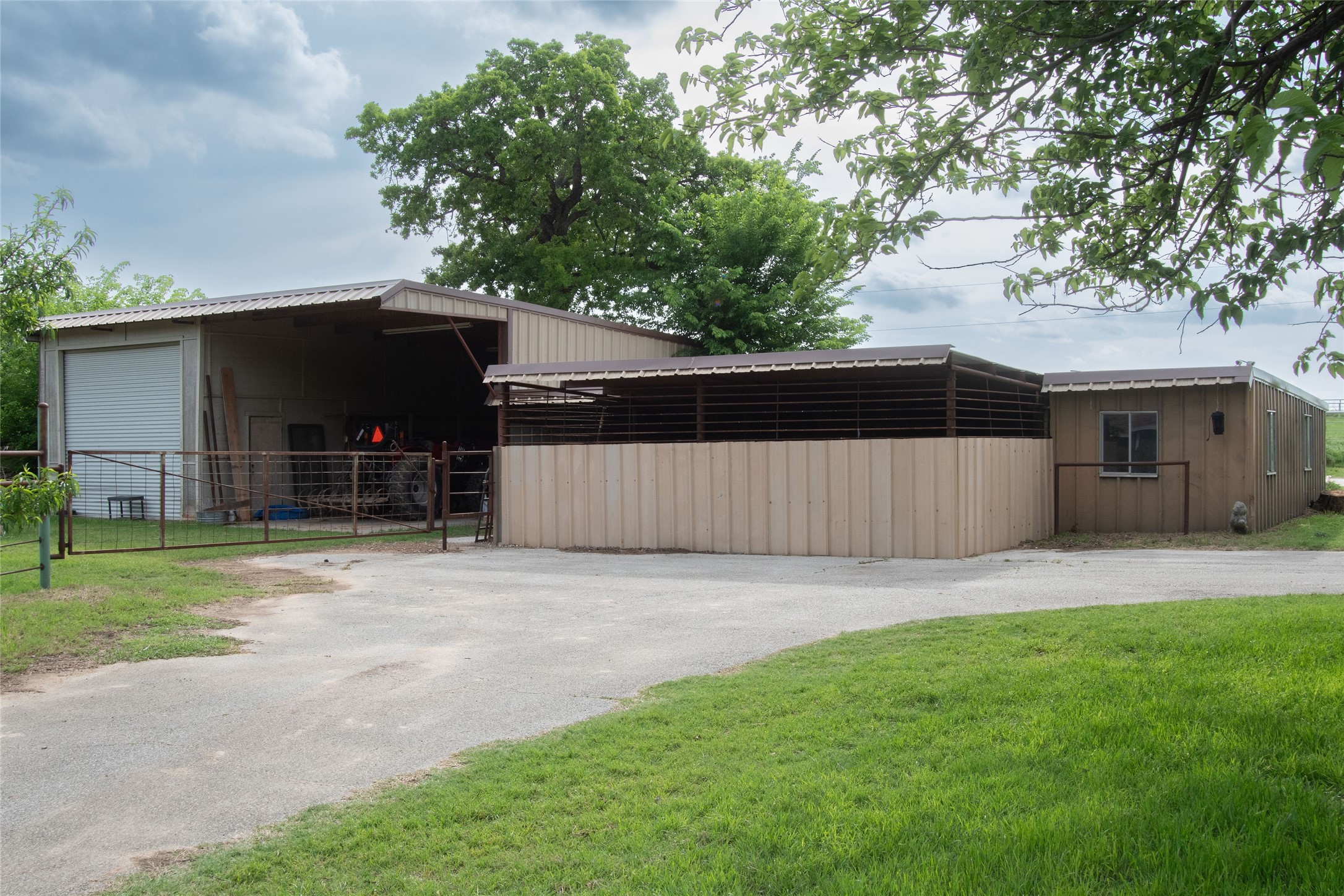 171 County Road 1160 Decatur TX 76234