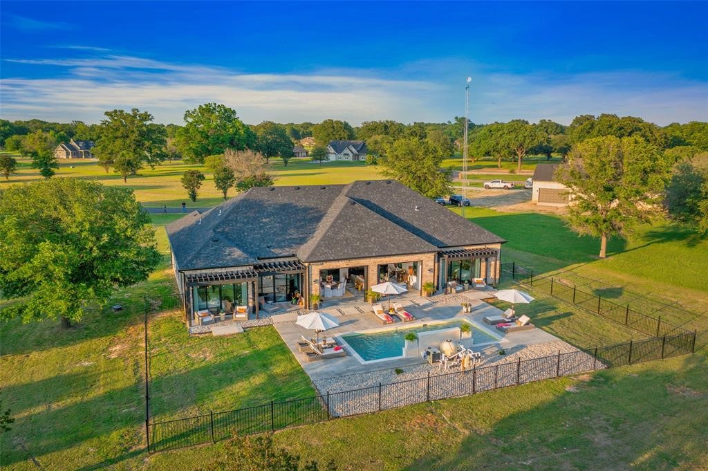255 Private Road 5941 Emory TX 75440