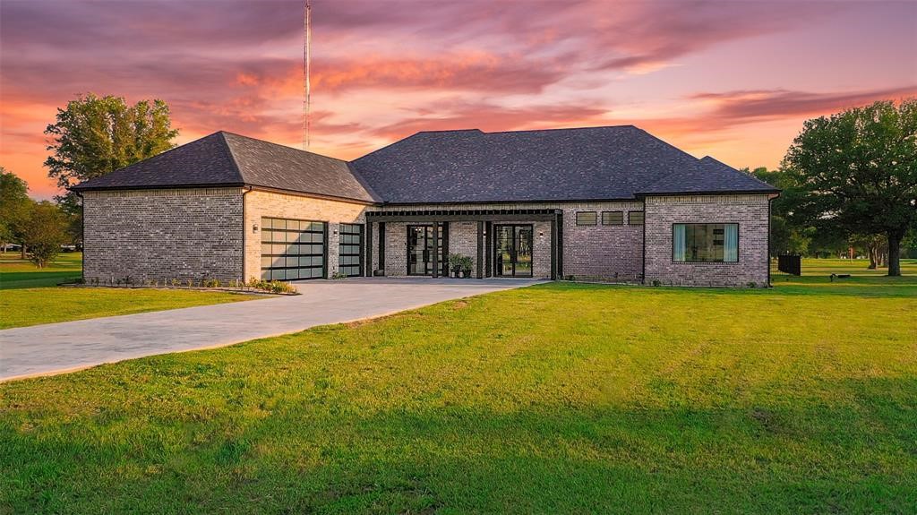 255 Private Road 5941 Emory TX 75440