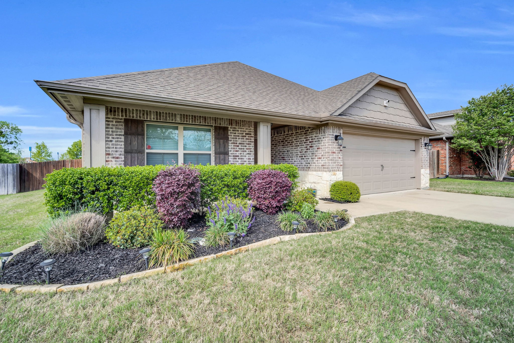 205 Baker Drive Ennis TX 75119