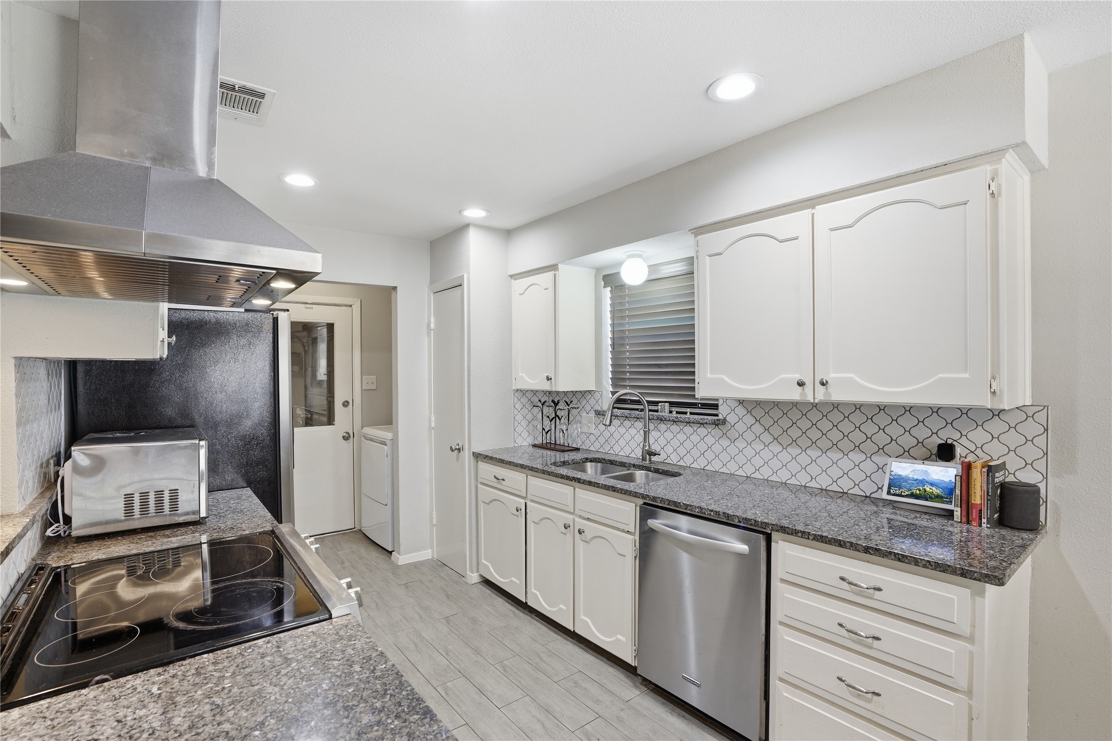 1701 Tobie Layne Street Benbrook TX 76126