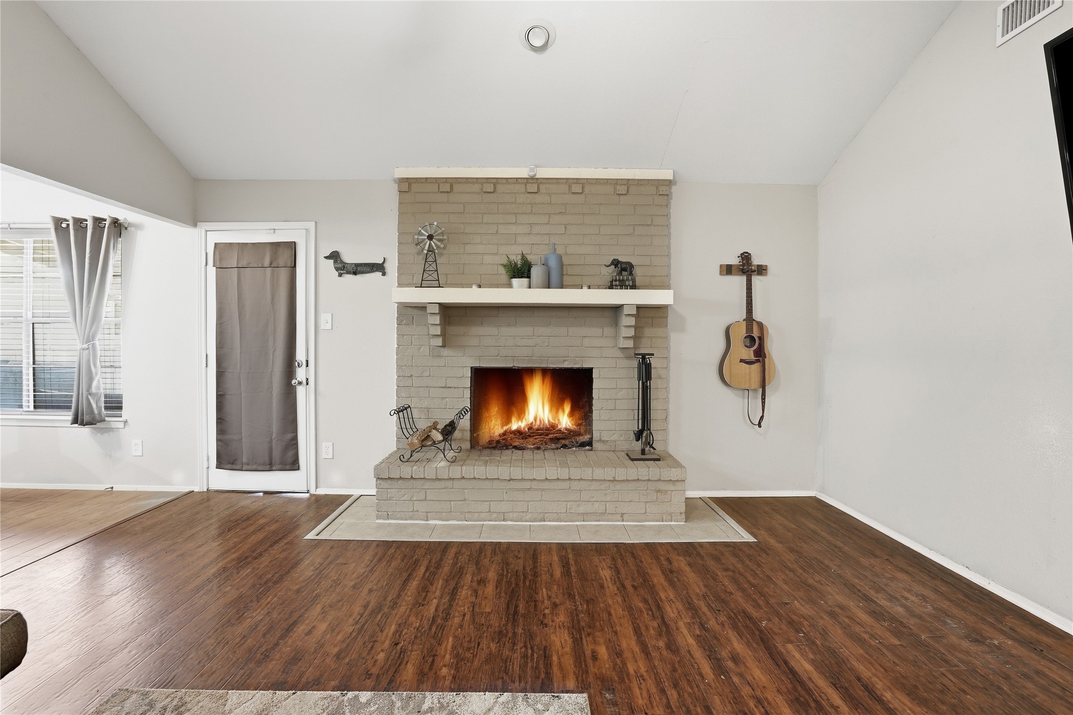1701 Tobie Layne Street Benbrook TX 76126