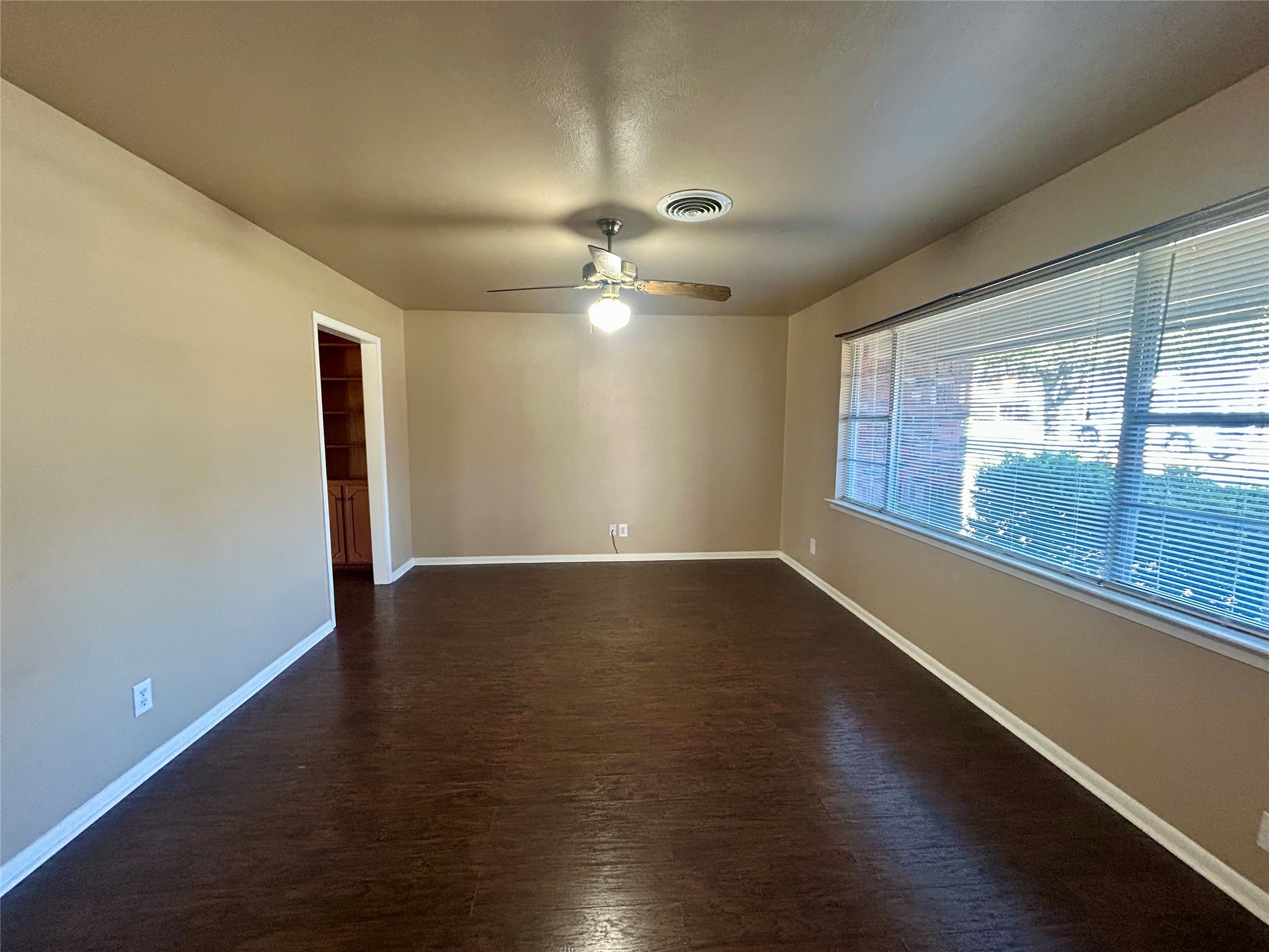 406 NW 5th Street Hubbard TX 76648
