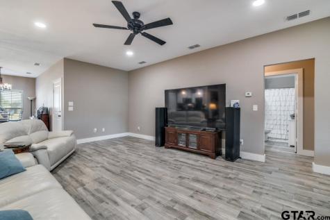 17409 Crossing Circle Lindale TX 75771