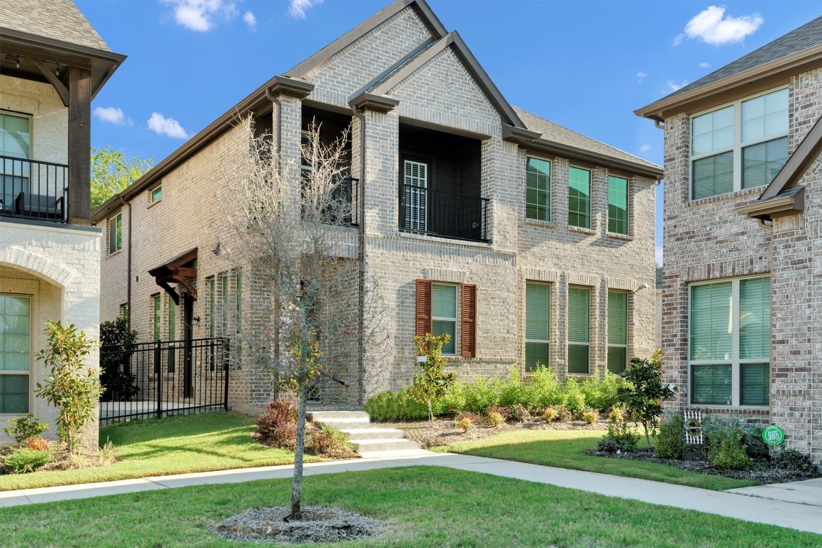 736 Patriot Lane Irving TX 75060