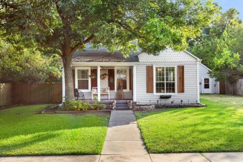 609 N Sherman Street Ennis TX 75119
